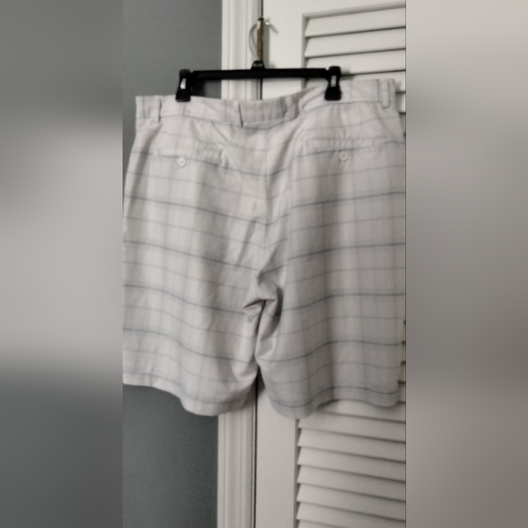 Men's Shorts 40 Cypress Club VGC - Picture 6 of 10